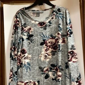 Lark + Grey top long sleeve shirt
